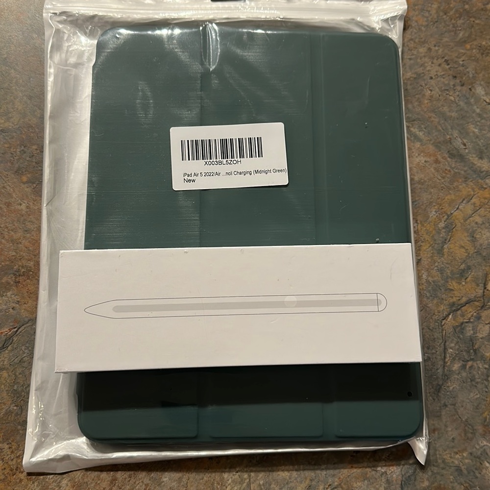 I pad cover and pen
